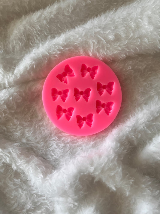 “Mini Bow’s Silicone Mold”